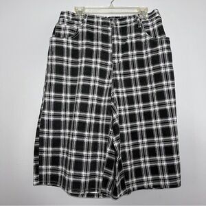 SHEIN Black and White Plaid Bermuda Shorts Size 2XL EUC
